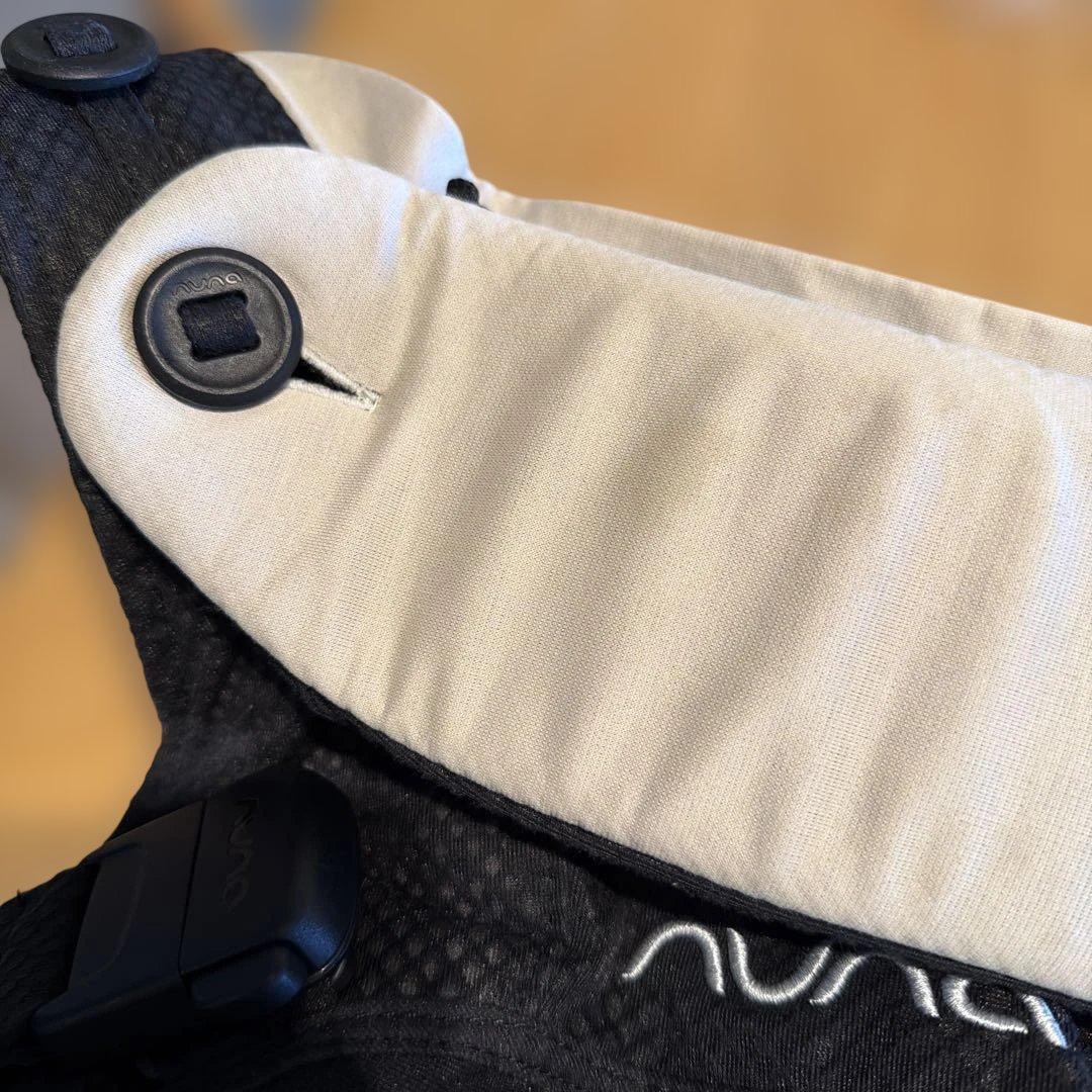 nuna 抱っこ紐 ブラック カドルクリック