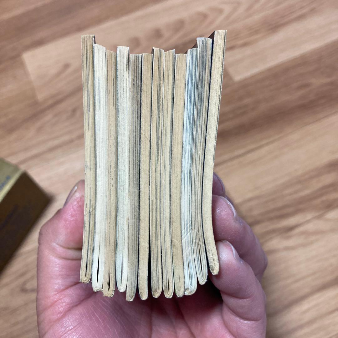 洋書 Golden Dozen Little Pocket Manuals