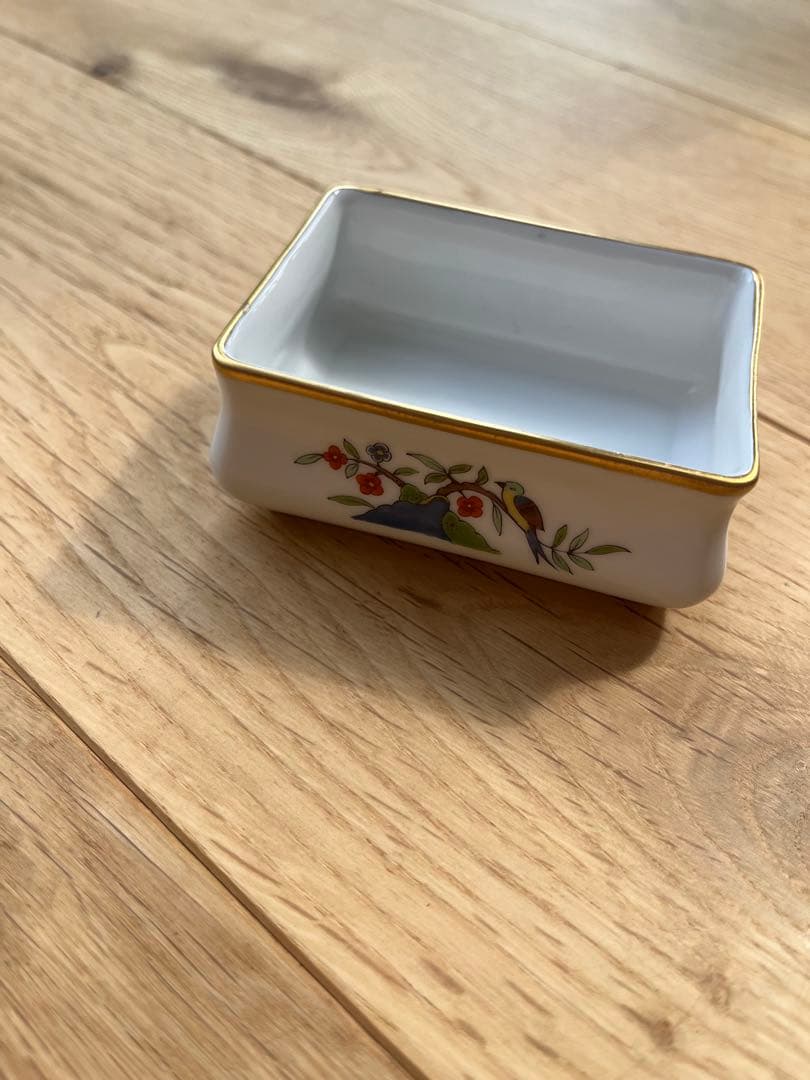 マイセン　ボンボニエール陶磁器 花と鳥の絵柄 小物入れ　ヴィンテージ