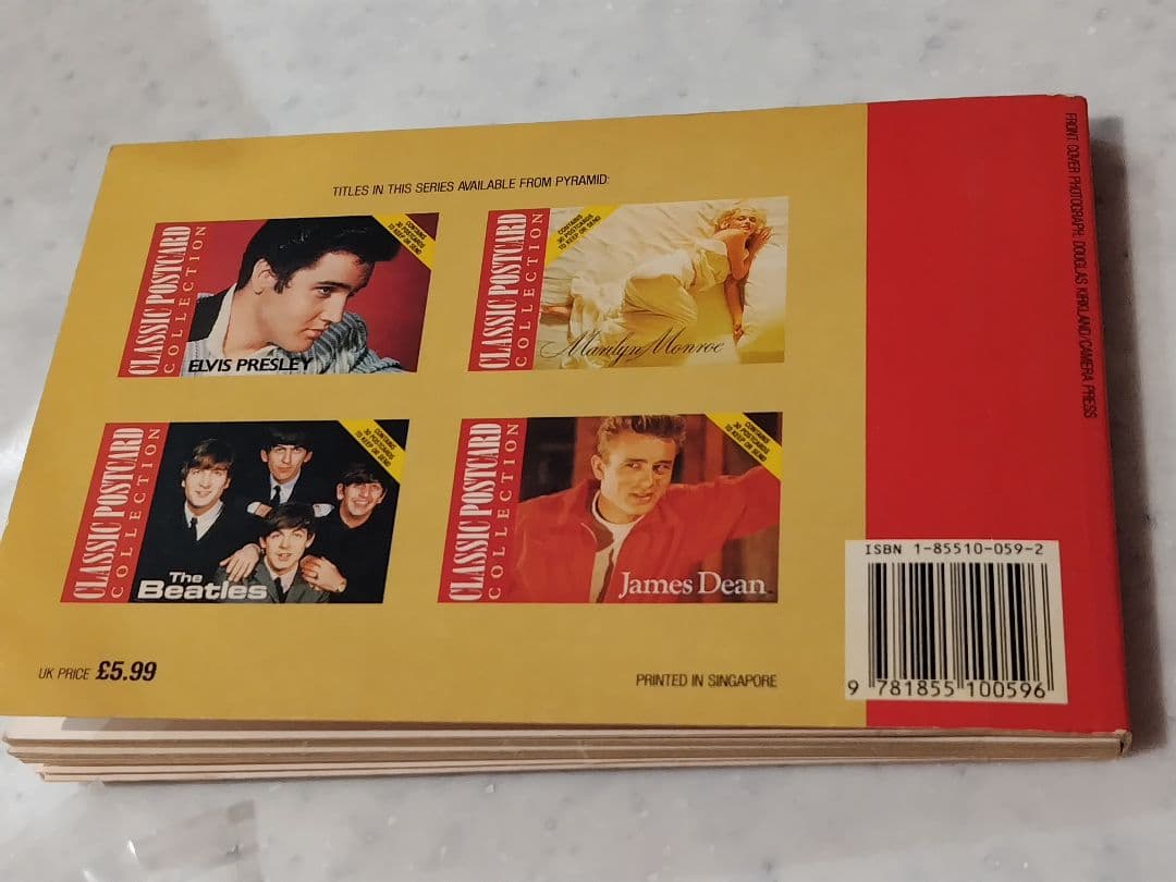 マリリン・モンロー メダルとポストカードセット