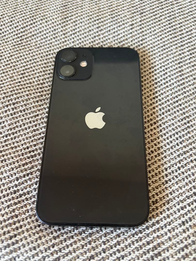 iPhone 12 mini 64GB SIMフリー【容量96% 機能不良】