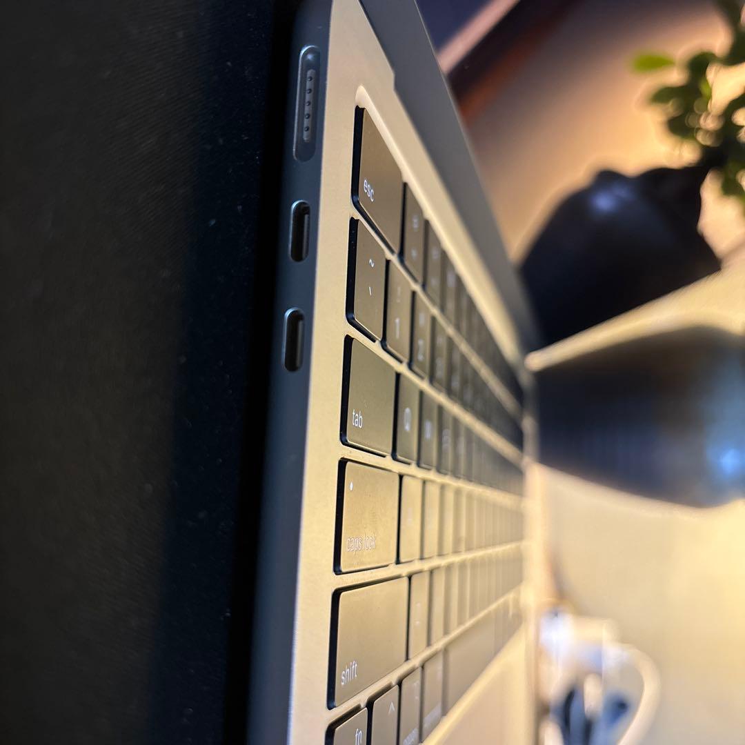 M2 MacBook Air USキーボード 【2025年2月購入】