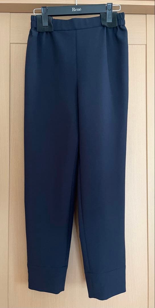 未使用品♡Reneルネ♡スリムパンツ ネイビー ビジューボタン付き 36