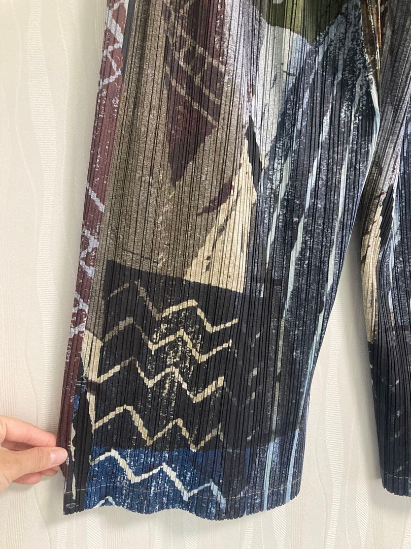 新品同　希少　プリーツプリーズ　イッセイミヤケ　ガウチョパンツ　マルチカラー　M