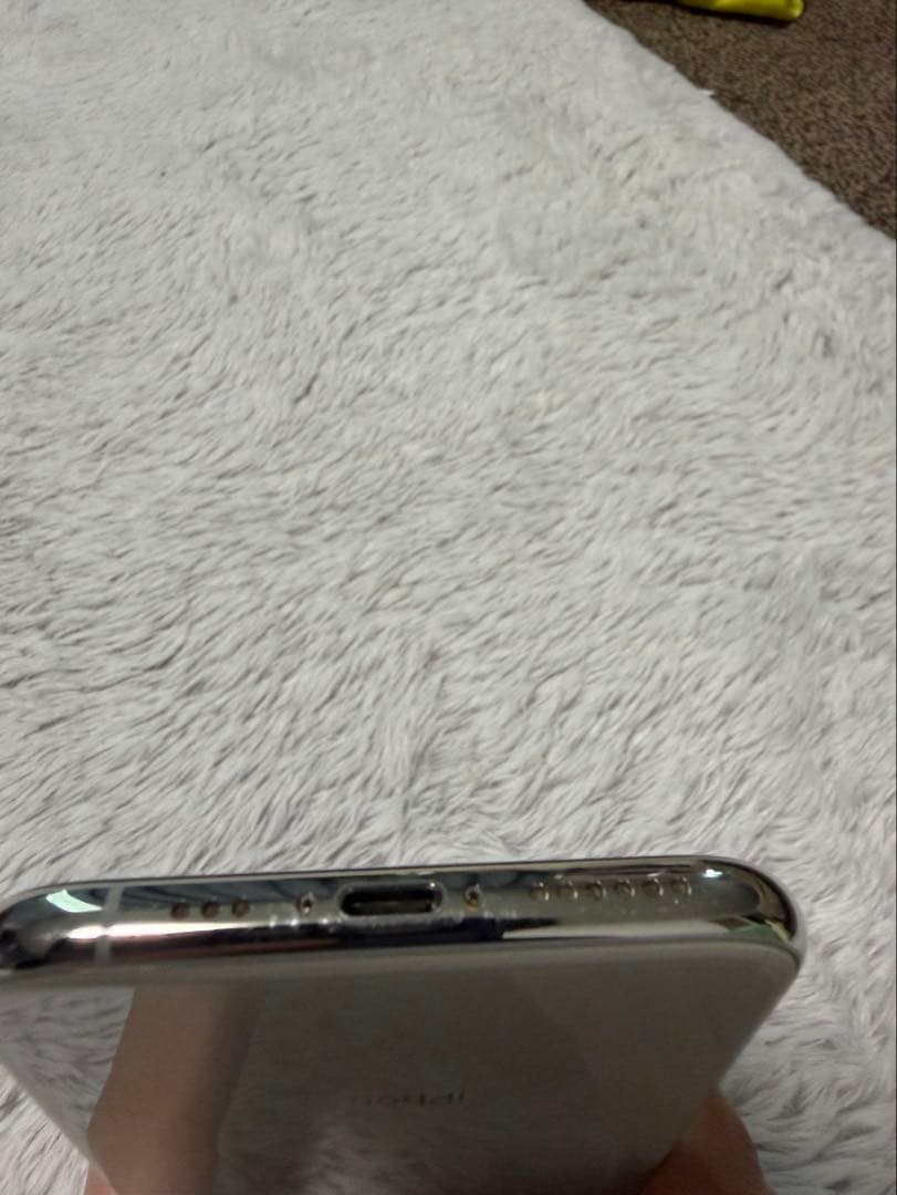 Apple iPhone Xs 256GB SIMフリー